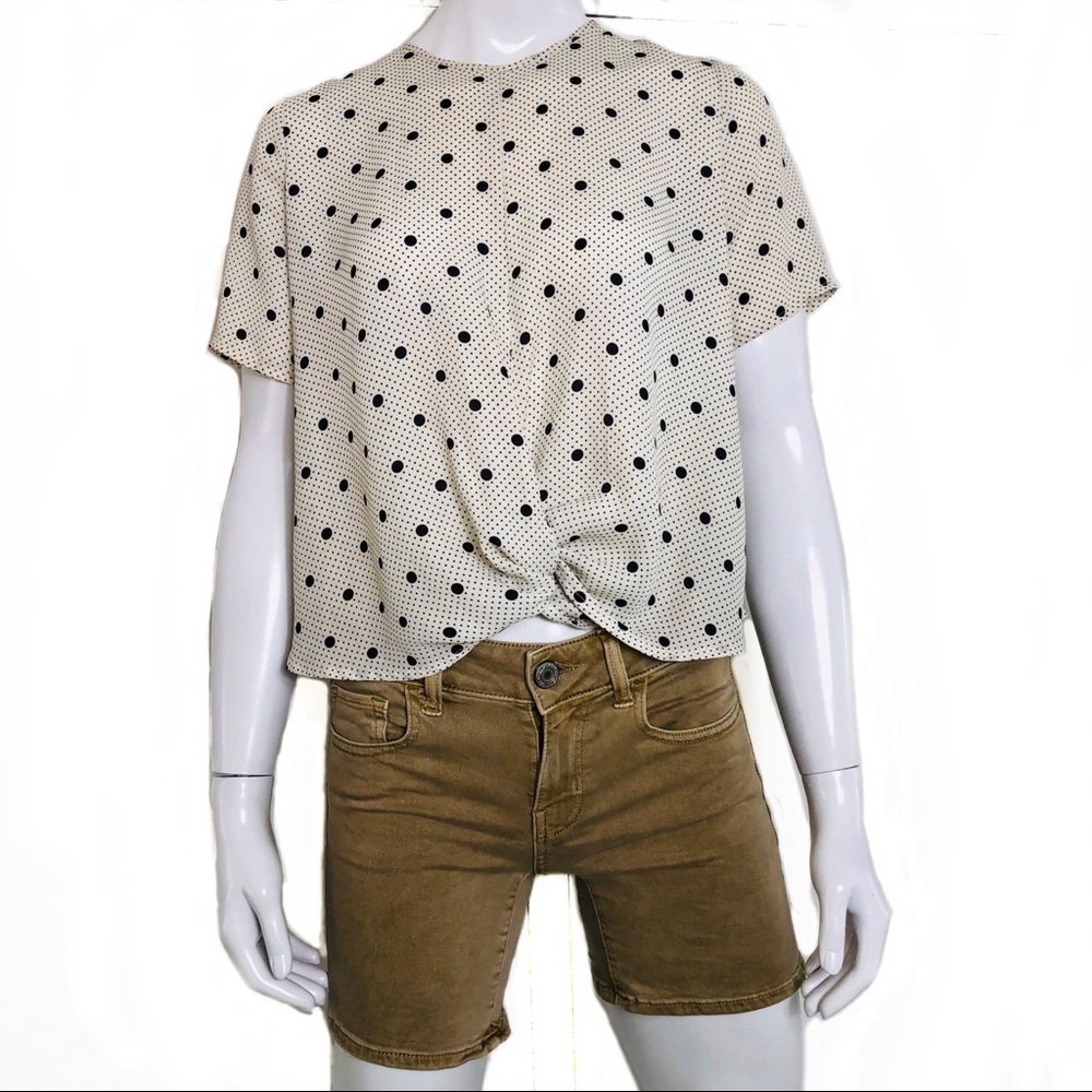 Black & cream polkadot short sleeved top